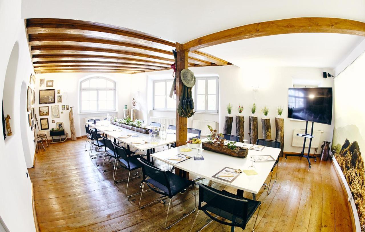 Elch Boutique 3*