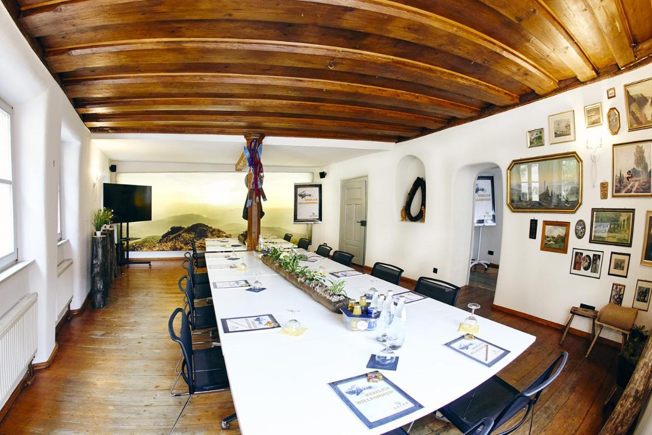 Elch Boutique Hotel 3*